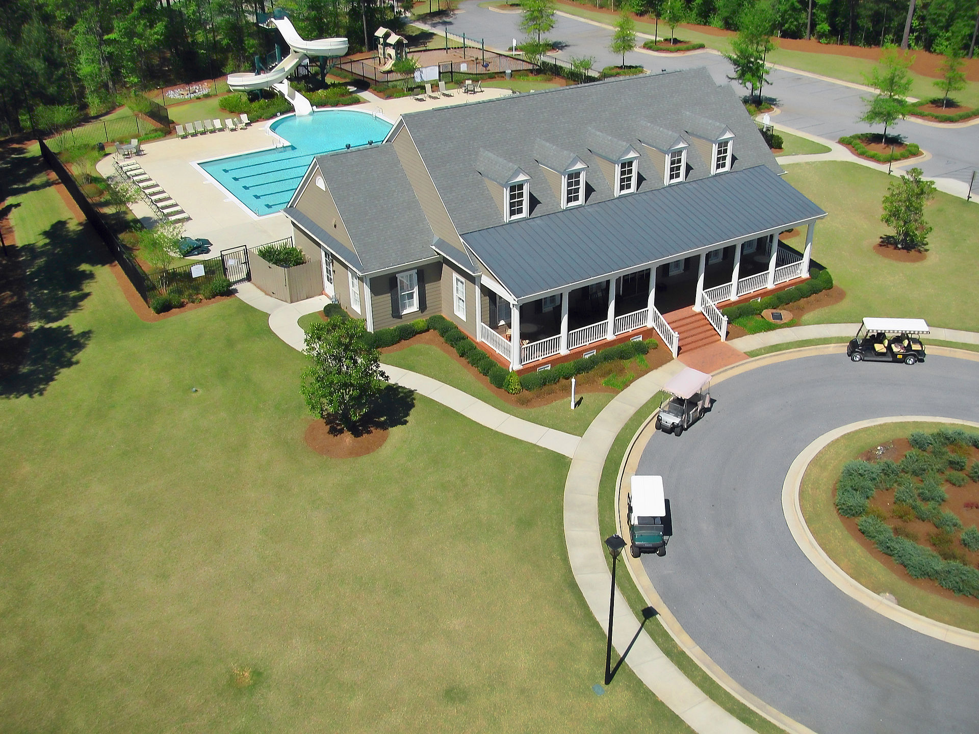 Centennial_clubhouse_in_Peachtree_City,_Georgia