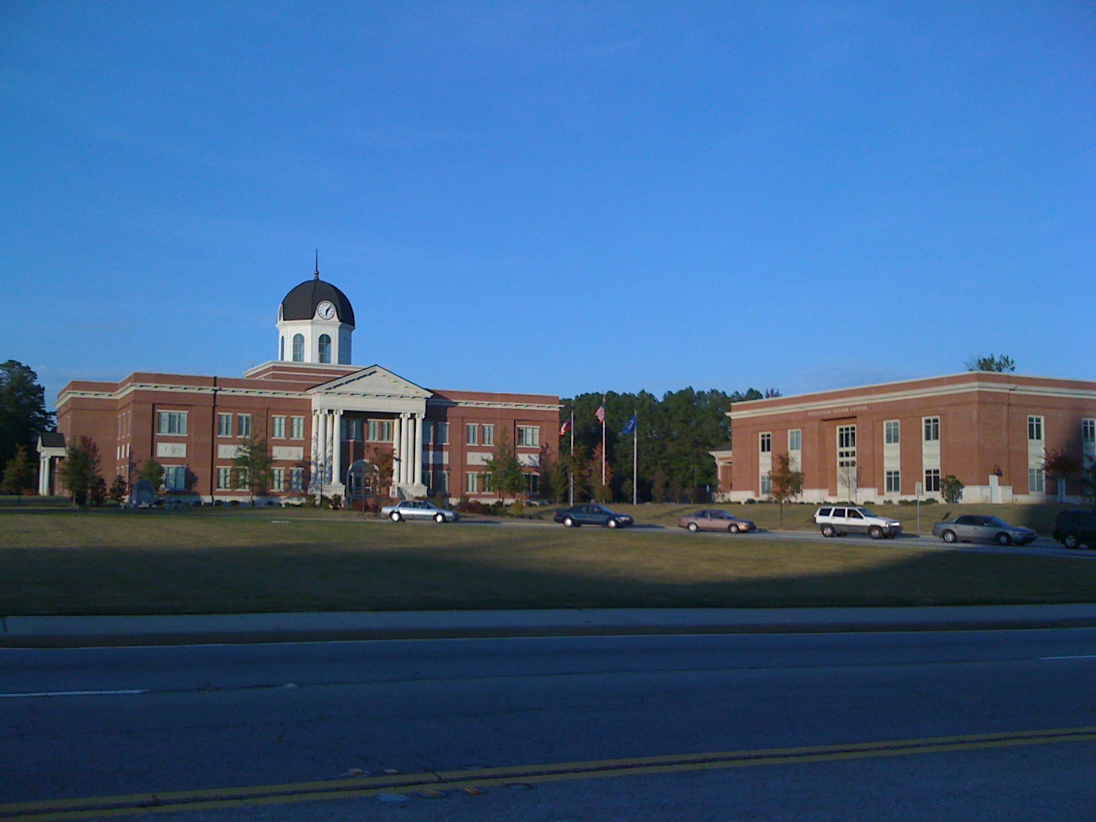 Snellville_City_Hall_and_Senior_Center