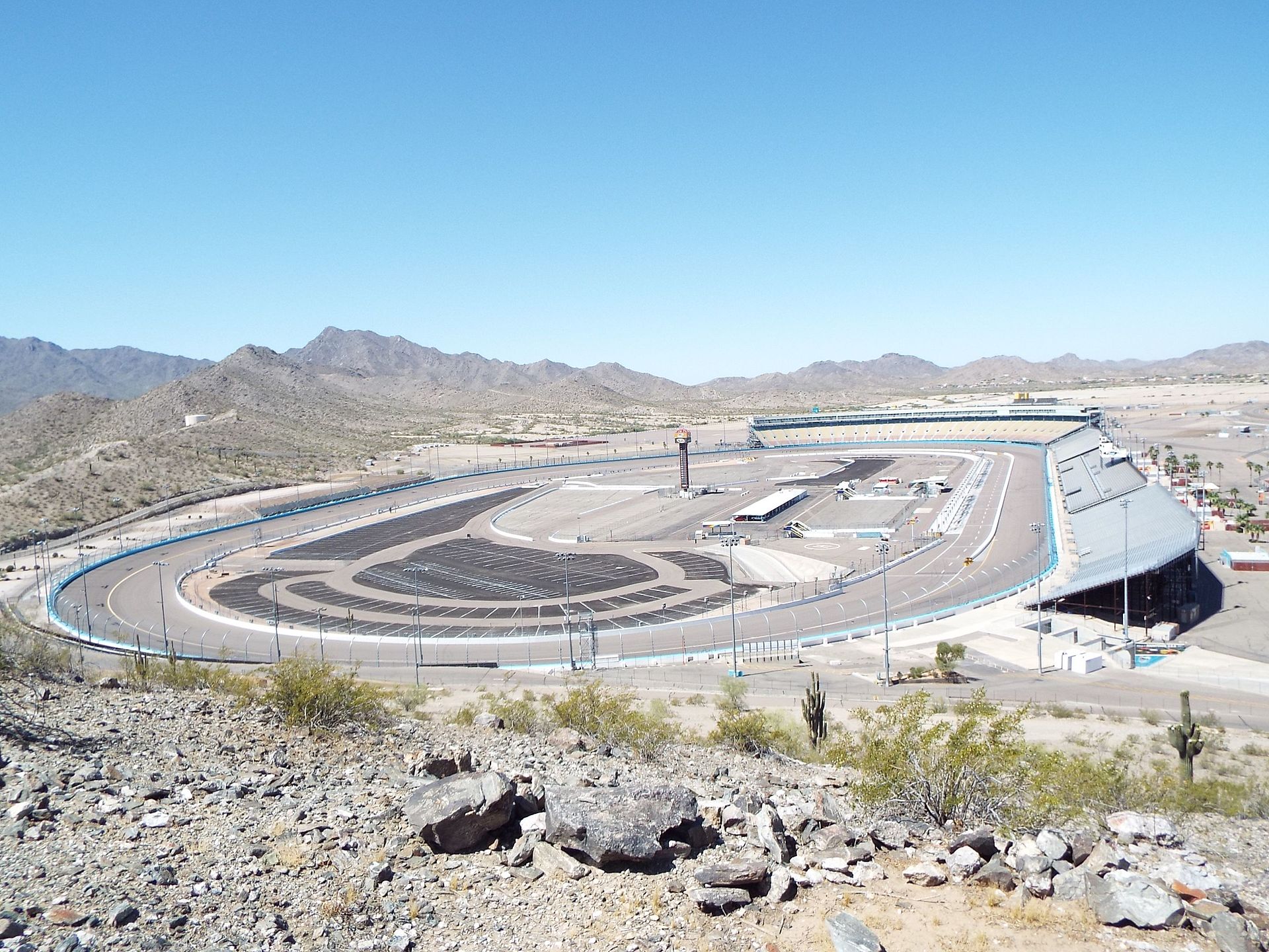 Avondale-Phoenix_International_Raceway