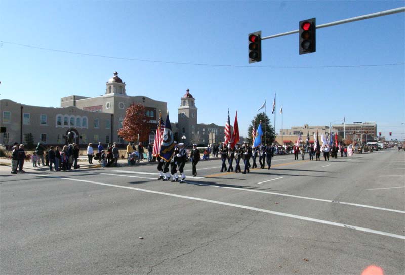 Veteran&#039;s_Day_parade,_Ponca_City,_Oklahoma