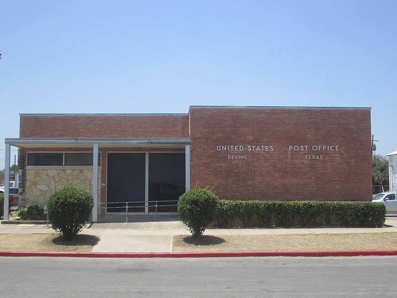 800px-u-s-_post_office_devine_tx_img_3185
