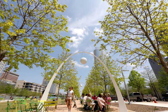 dallas-klydewarrenpark-tourtexas