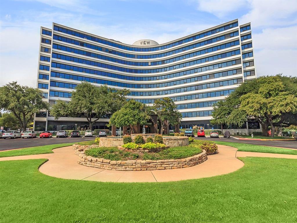 tx_dallas_viewatkessler_p0521624_2_02_1_photogallery