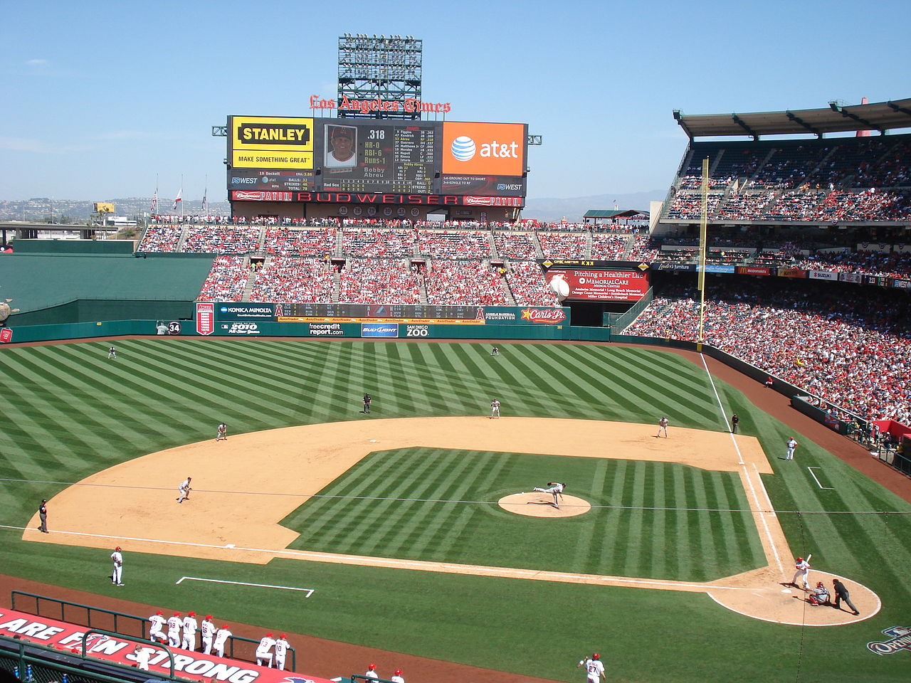 1280px-Angels_Stadium