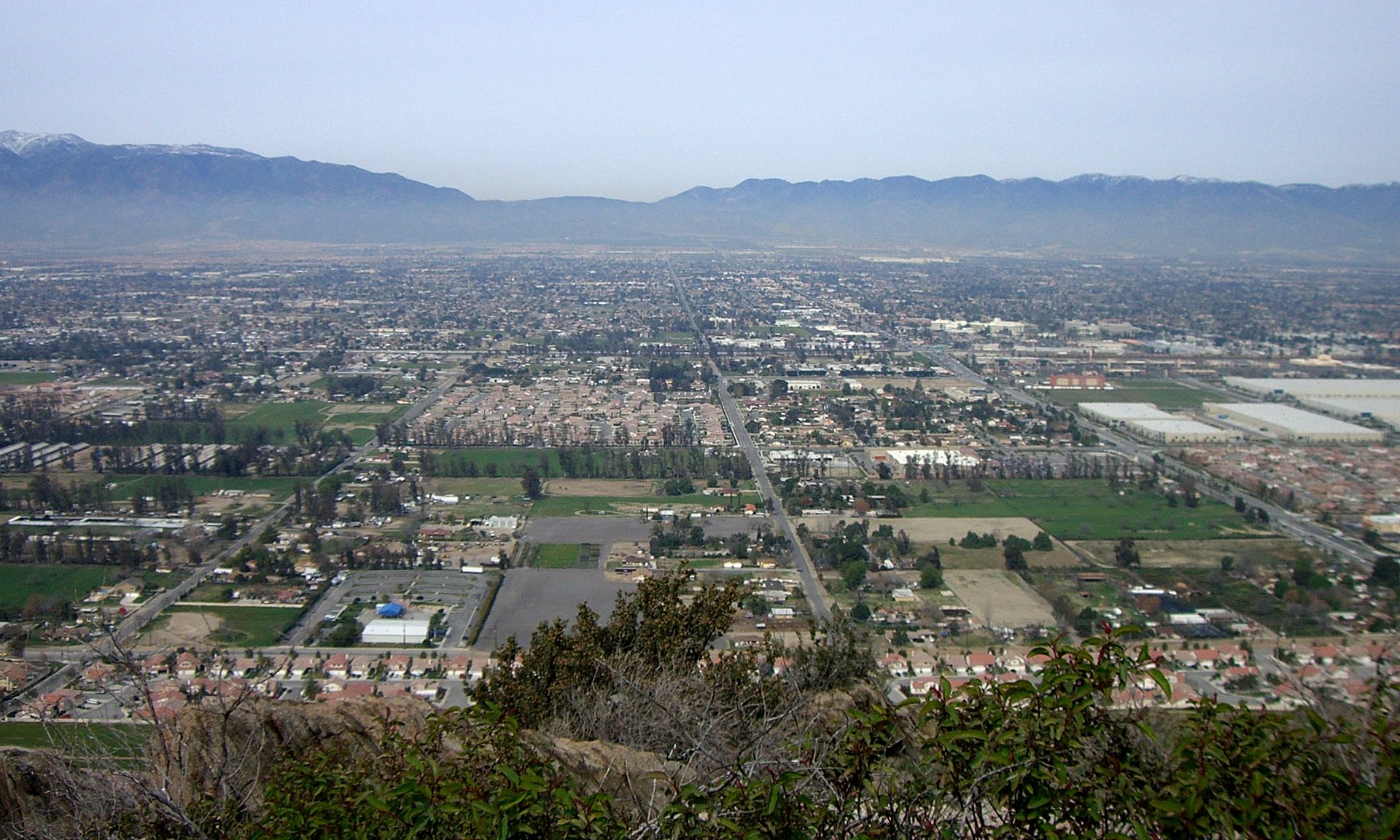 Fontana_California_Overview